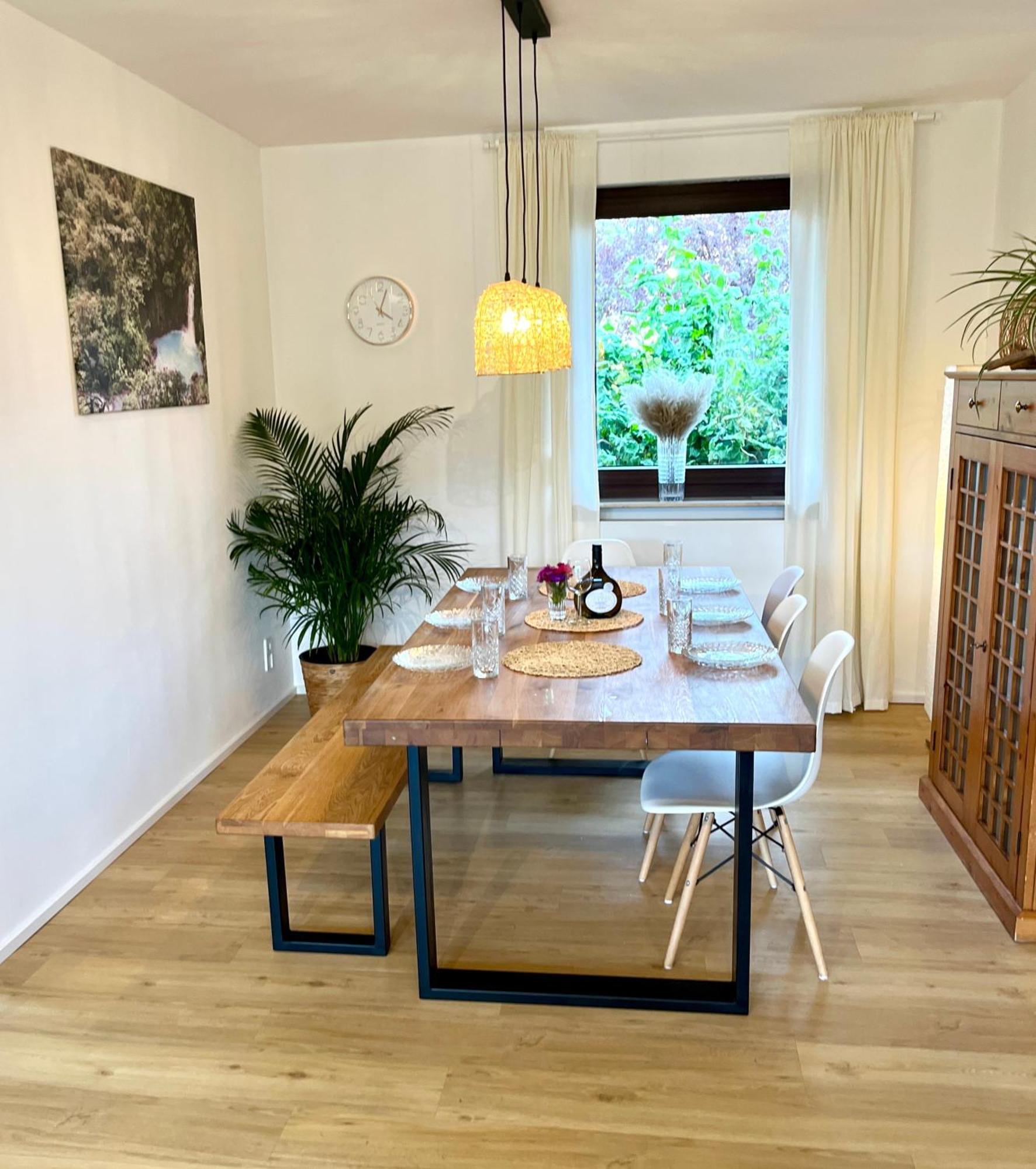 Ferienhaus Weinbergblick - Nahe Wuerzburg - 2 Schlafzimmer - Familienfreundlich - Terrasse Unterleinach Esterno foto